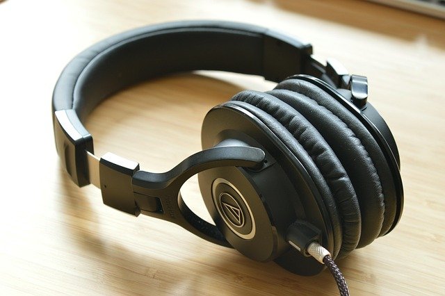Comprei um Headset Bluetooth Barato com Cancelamento de Ruído: Valeu a Pena?