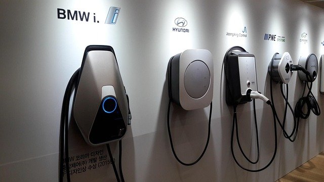Comprei um adaptador veicular 12v para trabalhar na estrada: veja se vale a pena Comprei um adaptador veicular 12v para trabalhar na estrada: veja se vale a pena